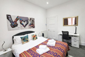 Summit West End - 1BR Elegant Flat Free Parking